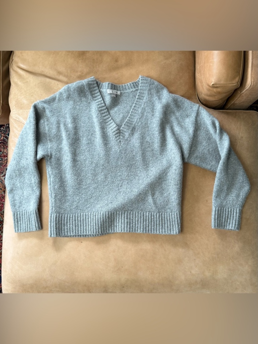 J. Crew Gray Relaxed V Neck Sweater Women’s Size Large Merino Wool